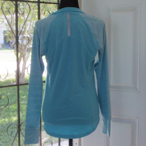 Ideology Top - Size Medium - EUC - Picture 4 of 15